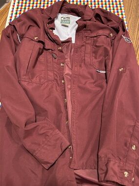 Drake Maroon Lightweight button down
Shirt L